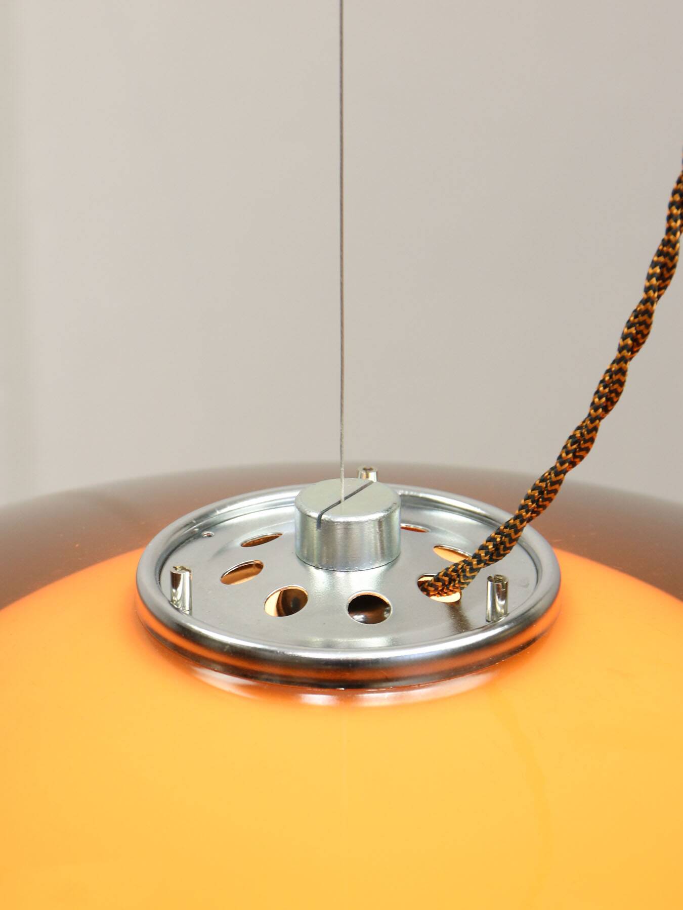 Lampe Space Age en forme d'ovni marron rare de Guzzini, années 1970