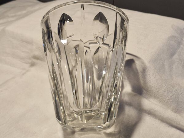 Vase ancien en cristal - Estampille  Saint Louis - Hauteur 15,5 cm