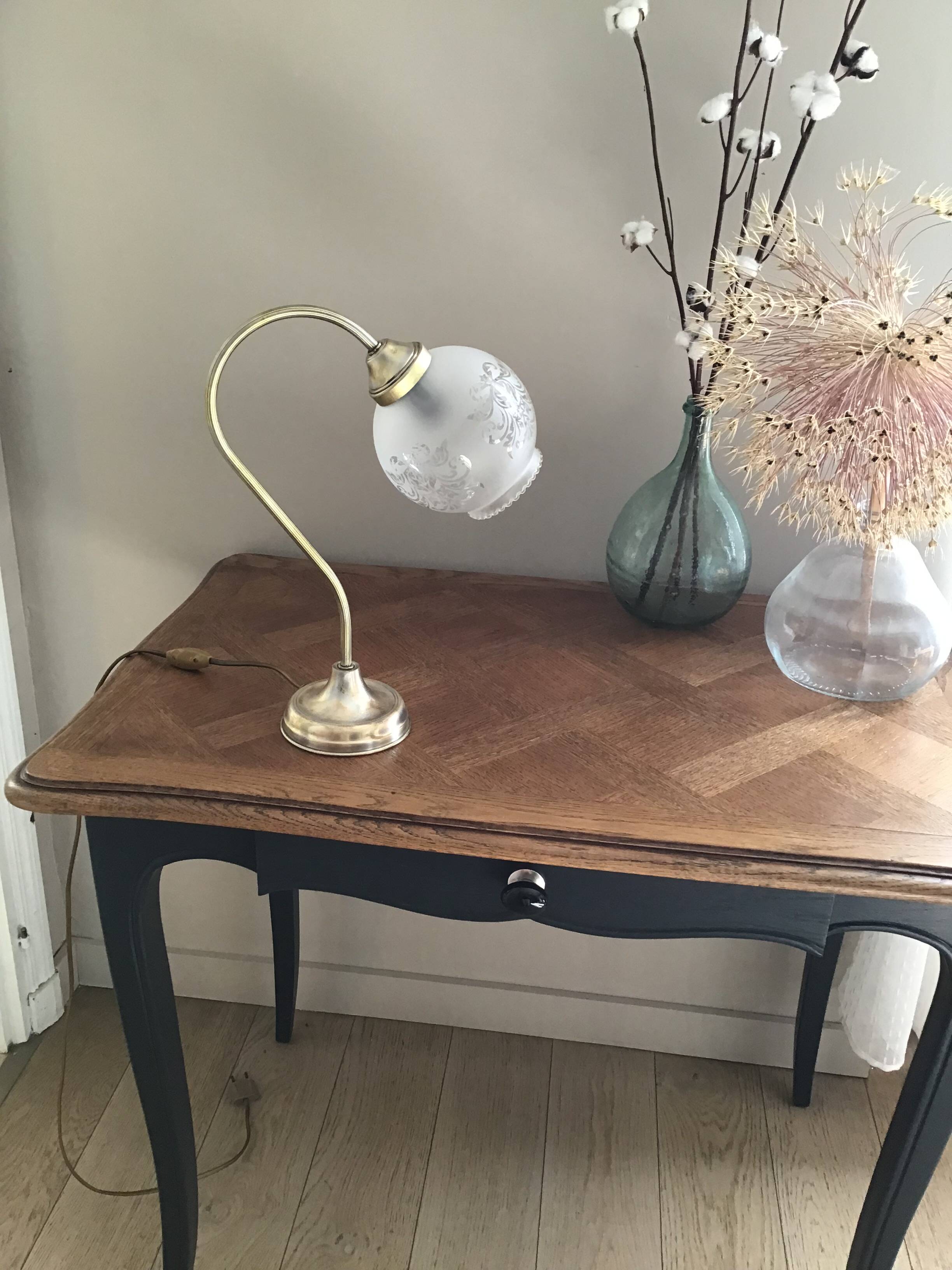 Swan neck lamp