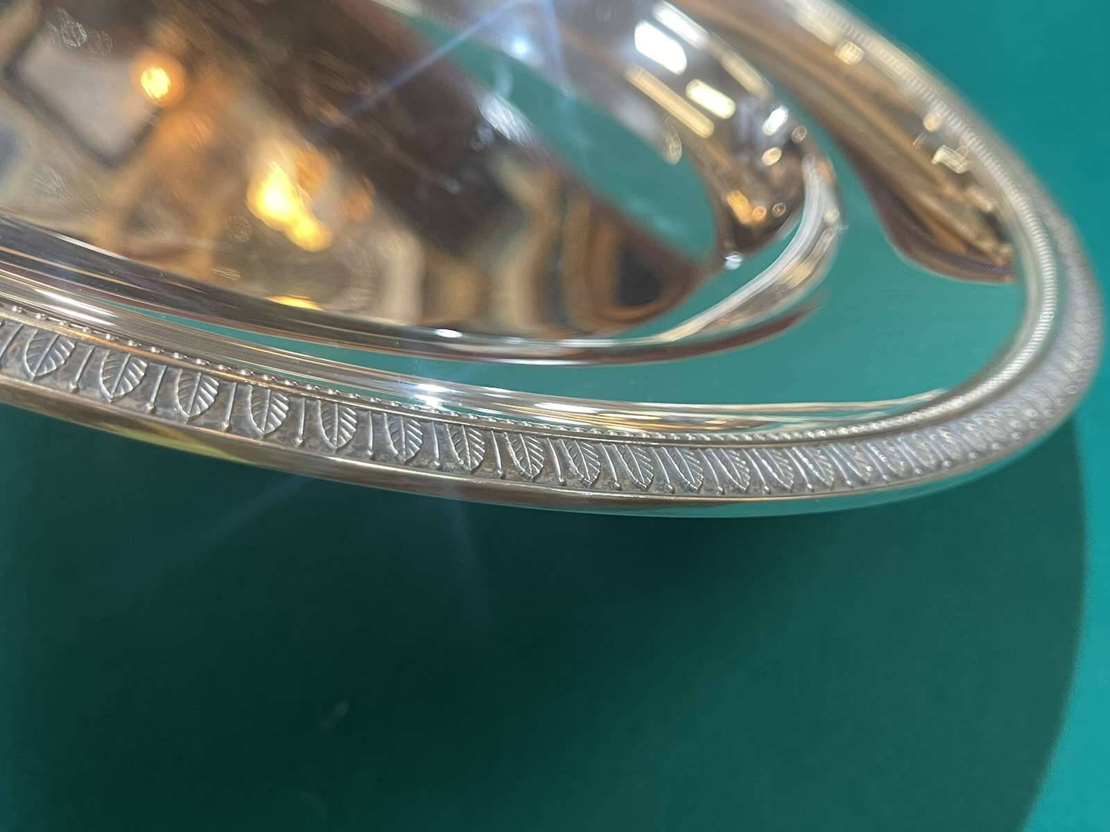 Plateau rond en métal argenté Christofle modèle Malmaison