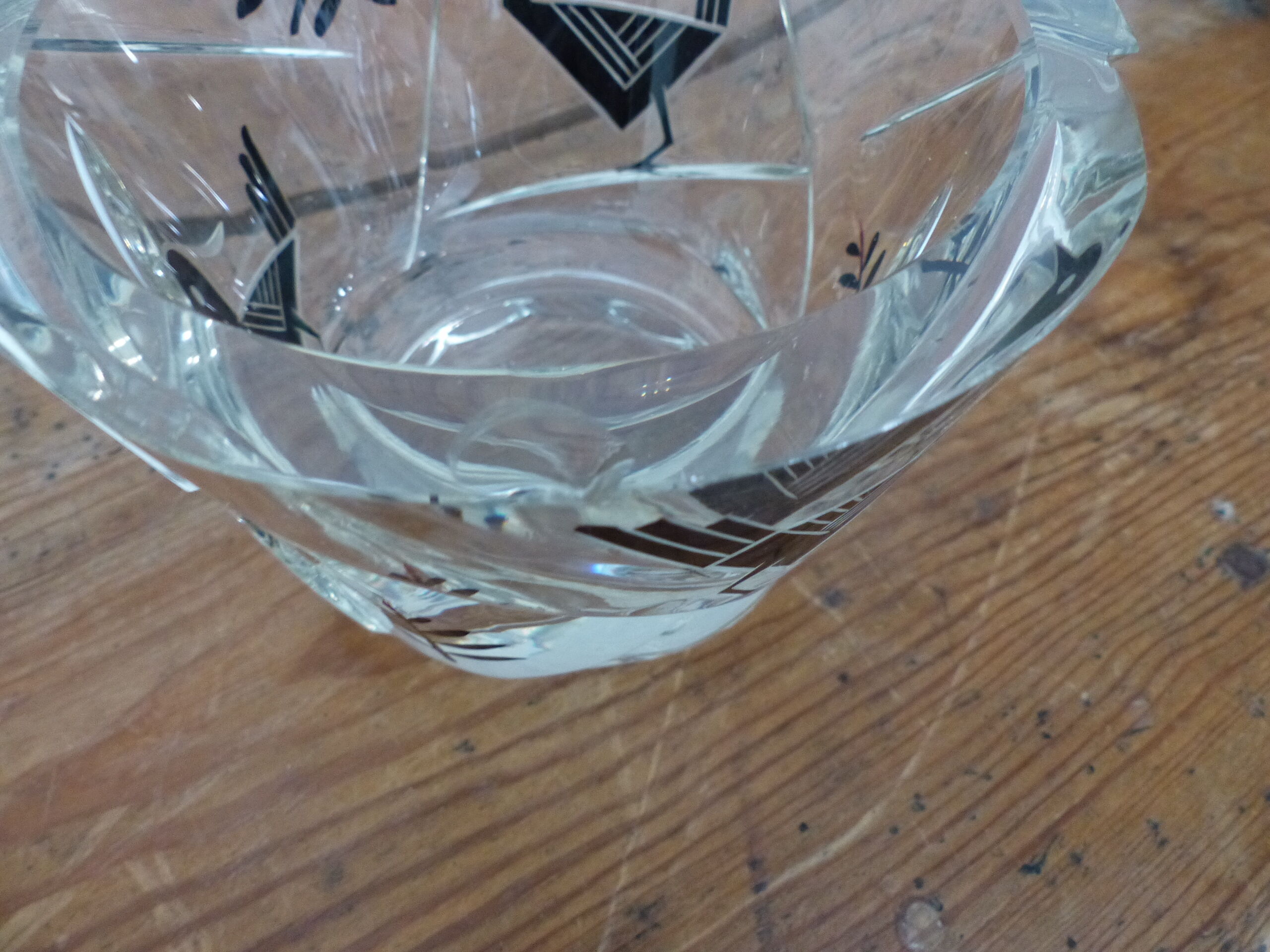 Cut glass cut decoration birds