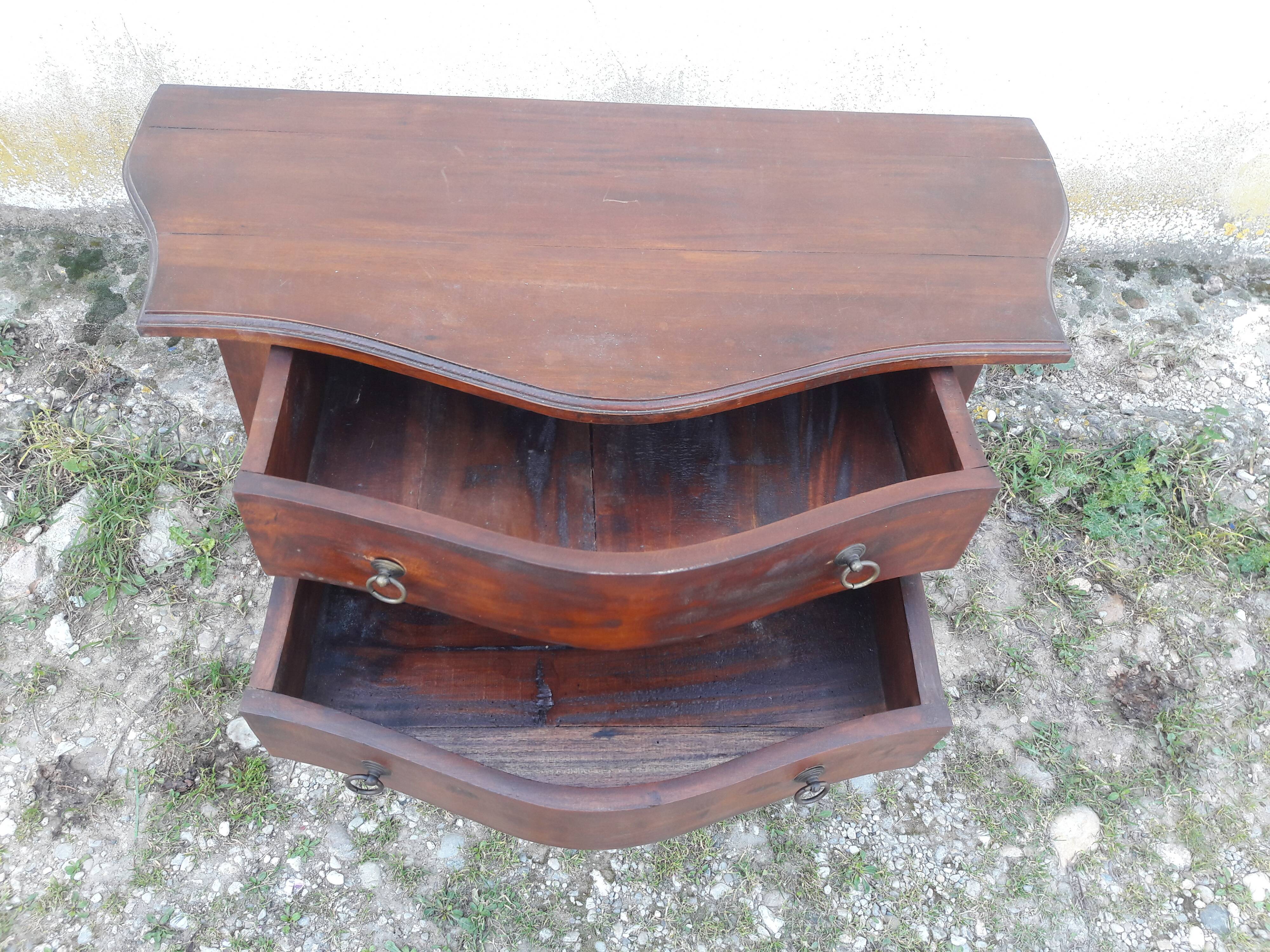 Acajou chest of drawers