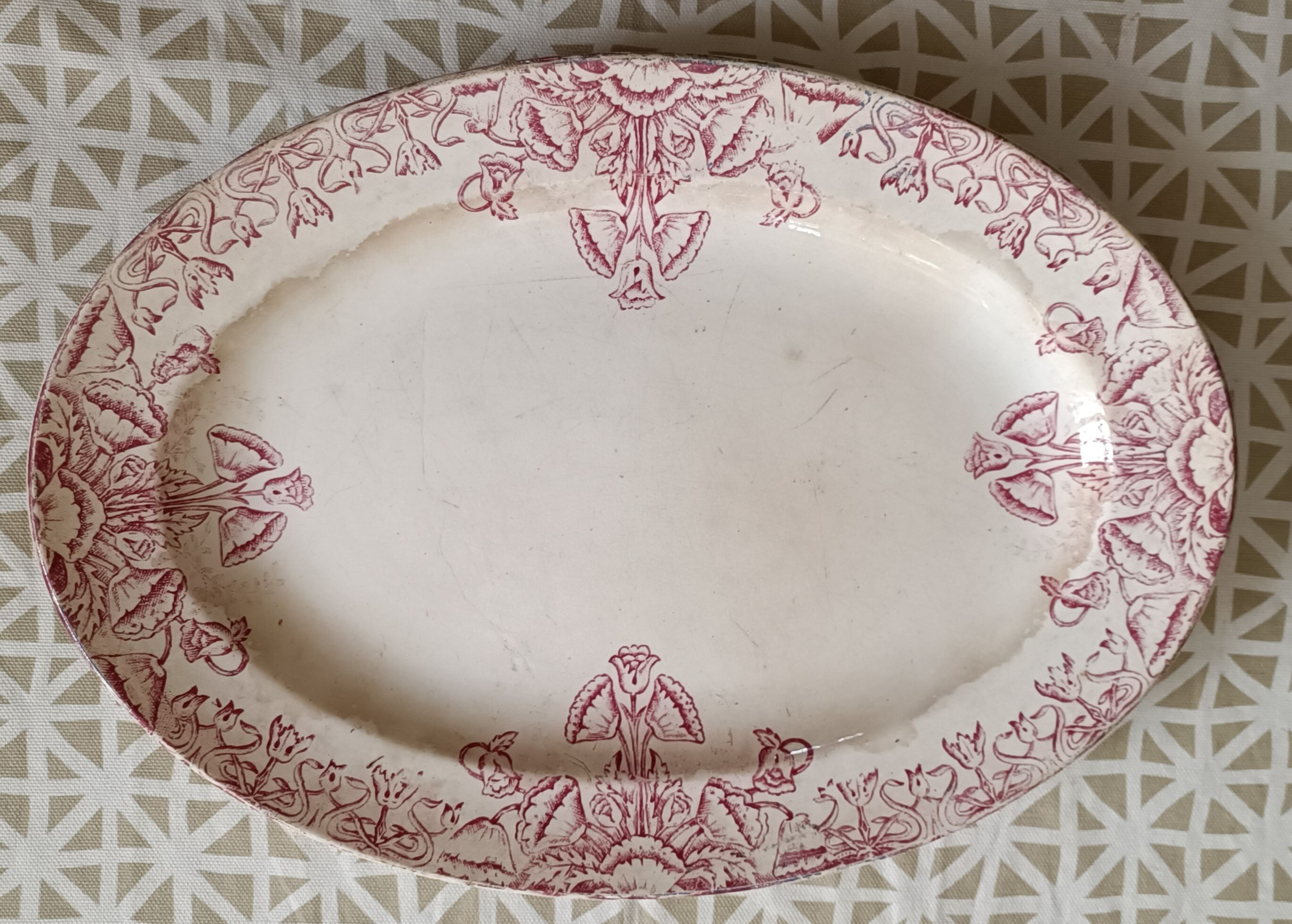 Plat terre de fer Saint Amand fin XIXe