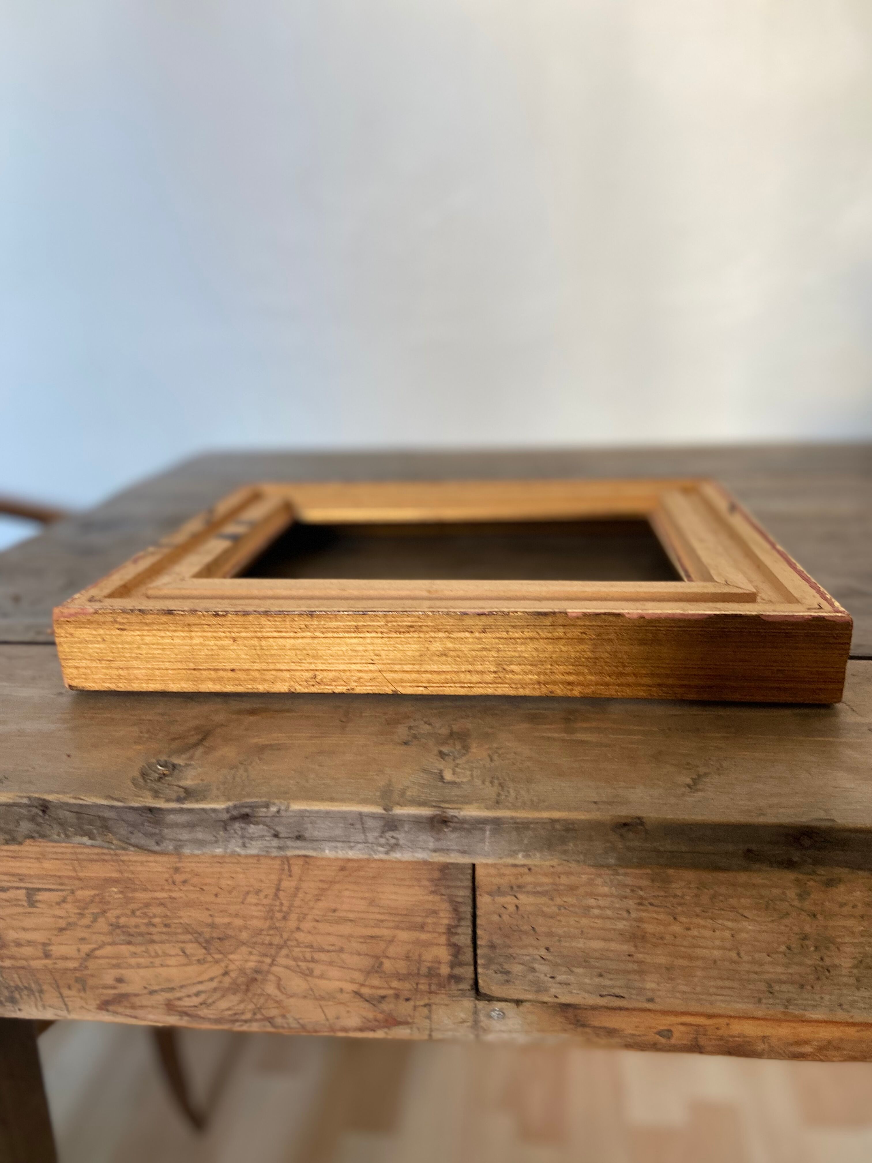 Cadre ancien en bois doré
