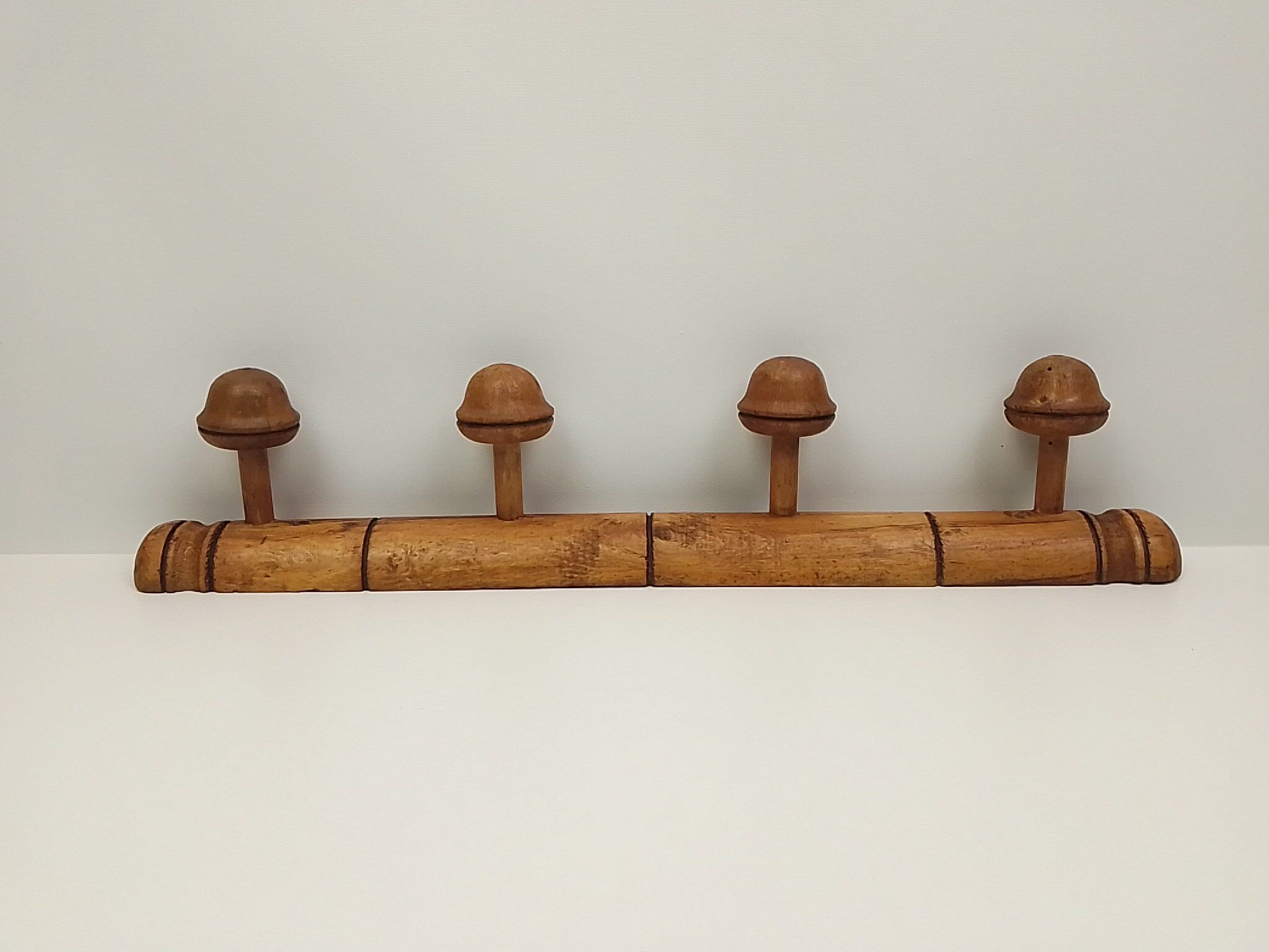 Wall hook 4 wooden hooks 51.5 cm