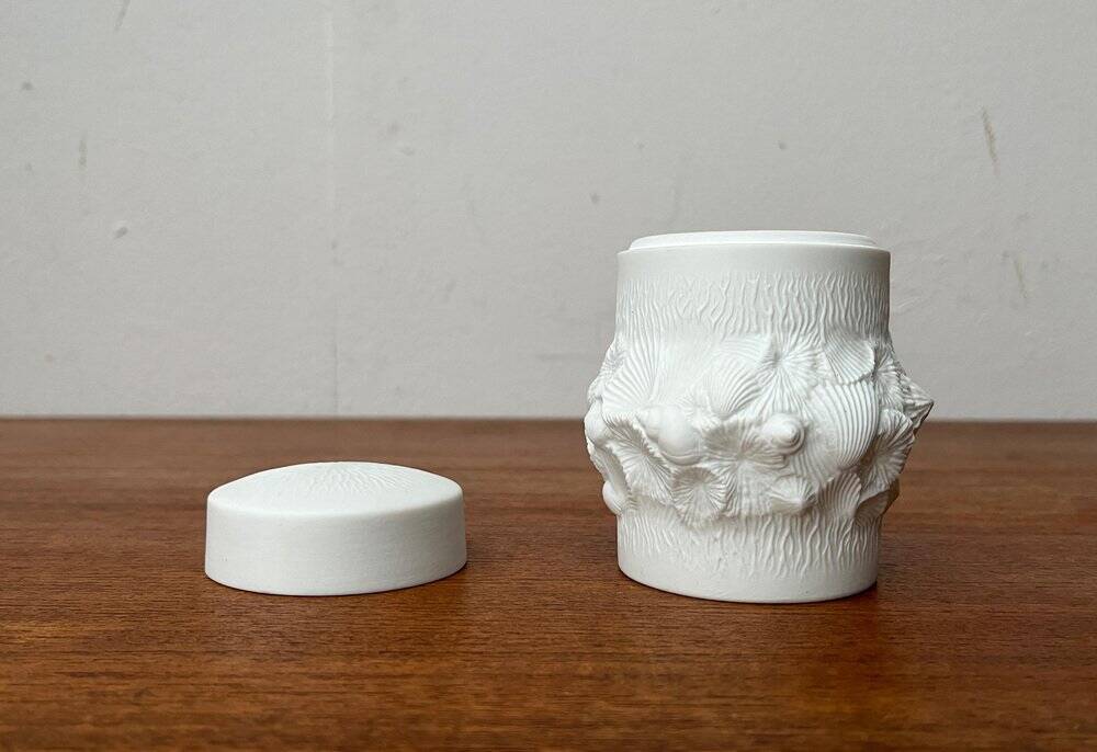 German mid-century white porcelain box with lid and shell motif by Kaiser, 1960s.