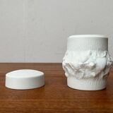 German mid-century white porcelain box with lid and shell motif by Kaiser, 1960s.