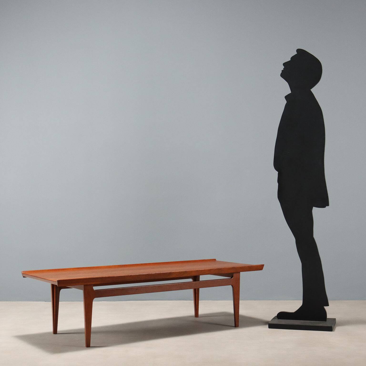 'FD 532' coffee table by Finn Juhl for France & Son