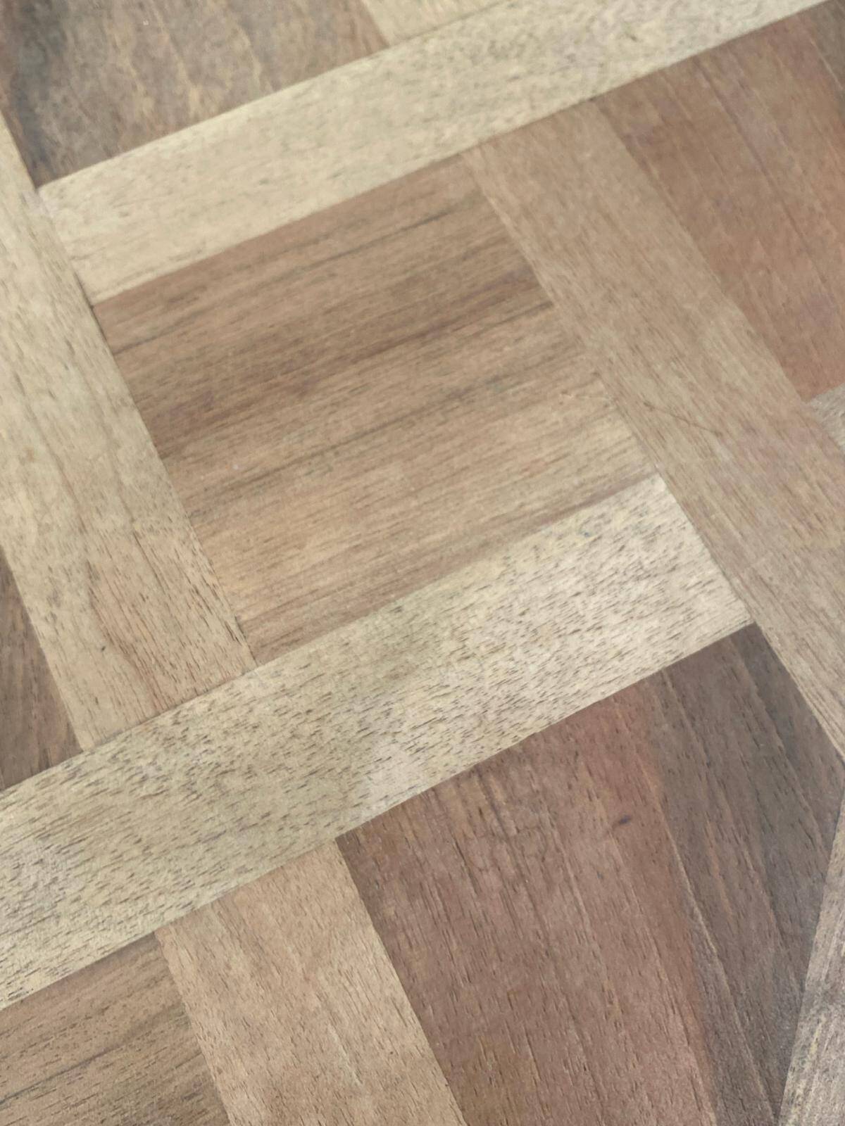 Commode sauteuse entierement sablée décapée
