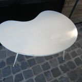 Table blanche forme libre pliante
