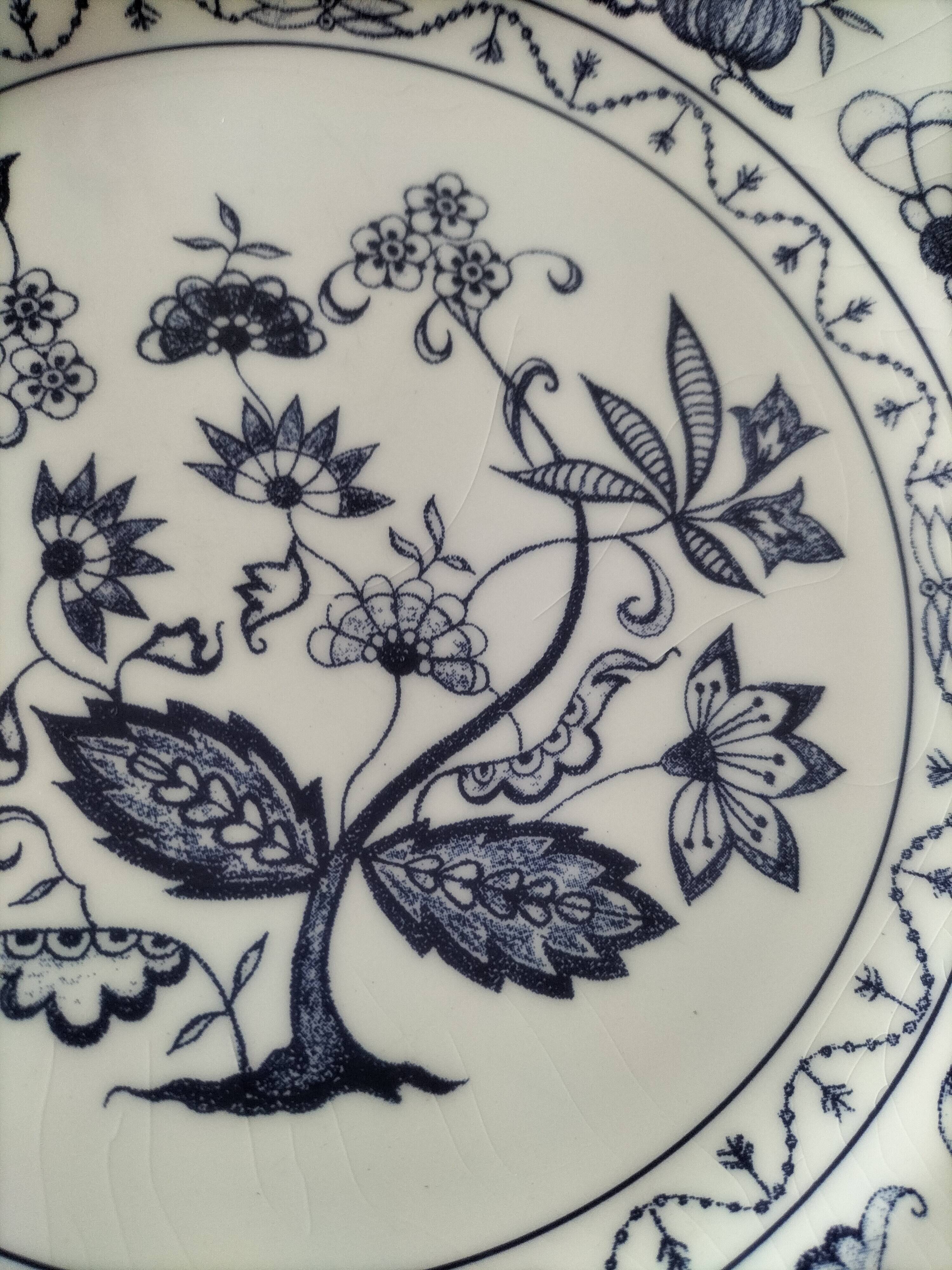 Trio of Castellania plates in Italian earthenware, vintage blue decoration