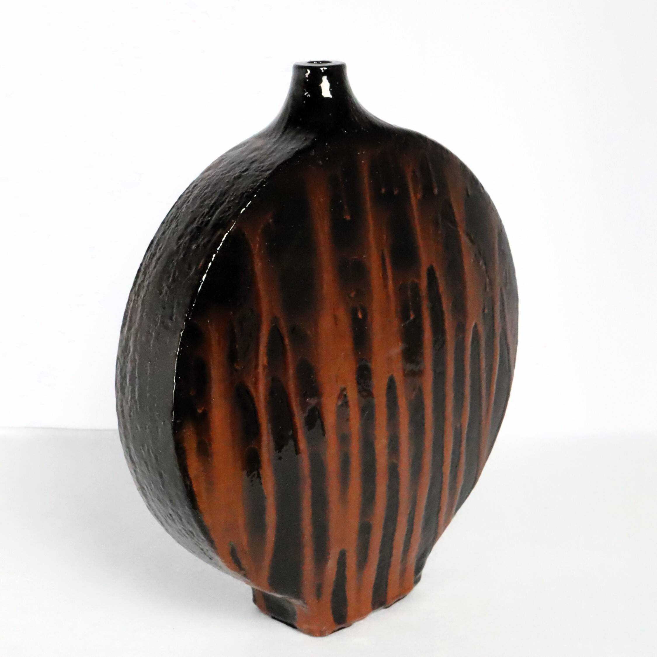 Lenticular vase in the style of Juliette Derel 1950