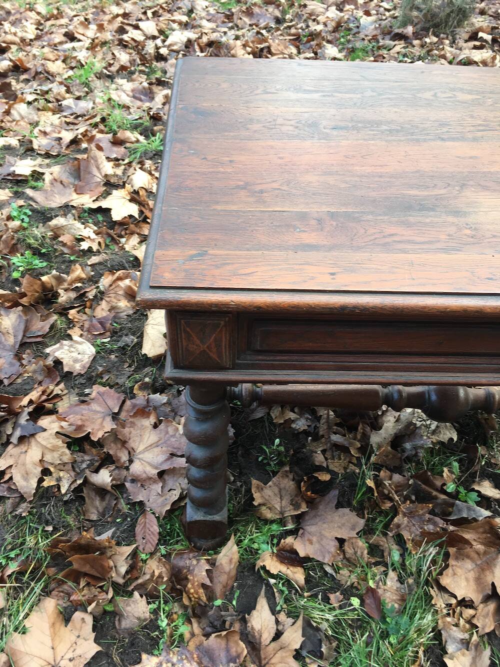 Louis XIII twisted farm table / Turned wooden desk
