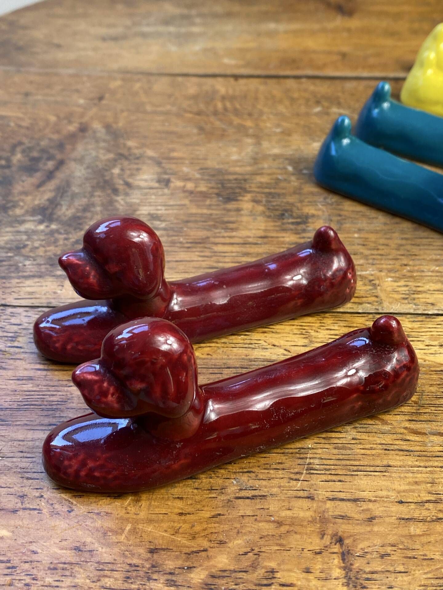 Porte-couteaux caniche en céramique