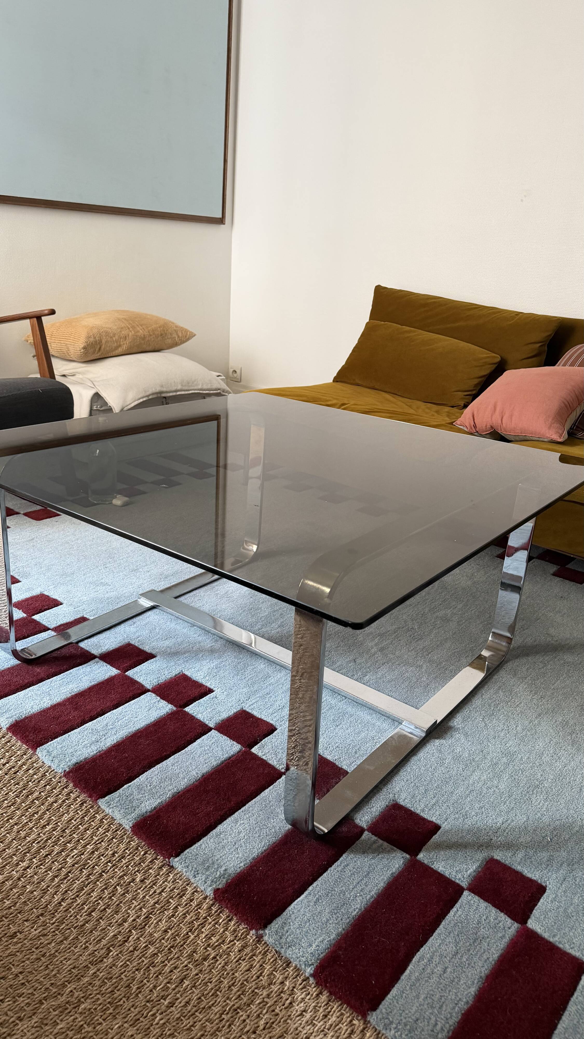 Table basse verre fumé pieds chromés