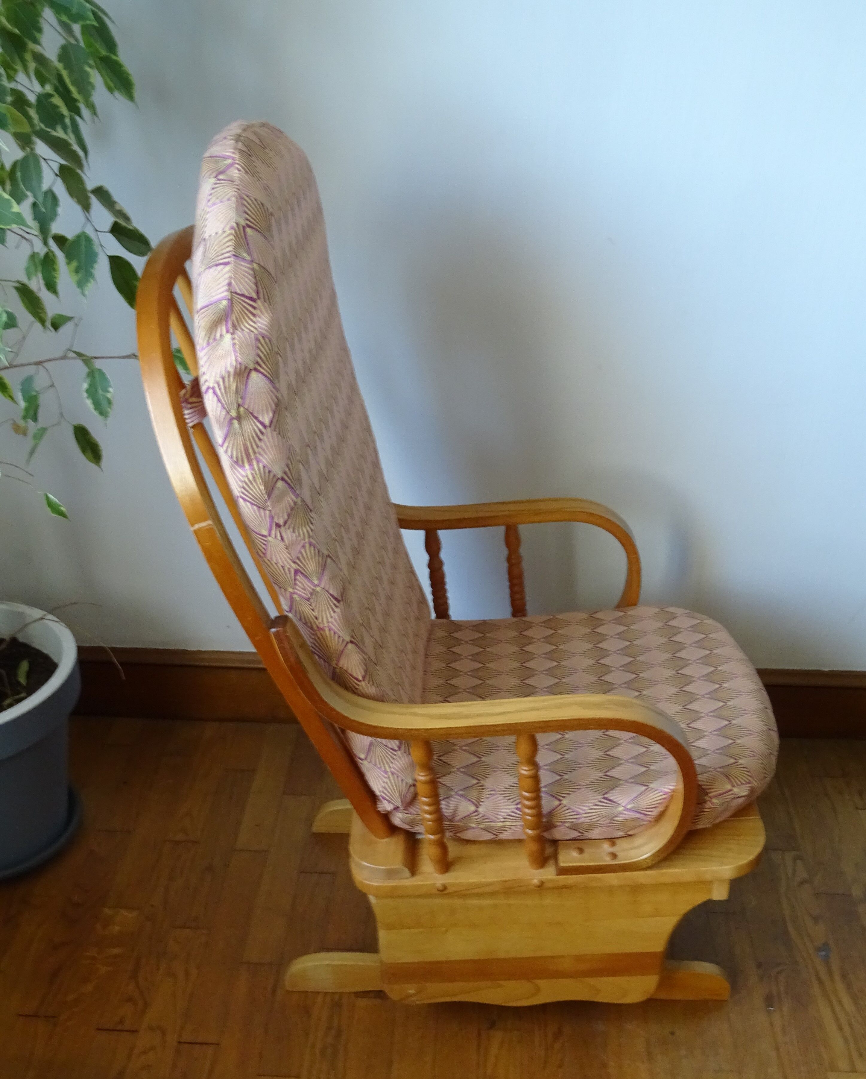Mechanical Rocking Chair in Pine 1970s