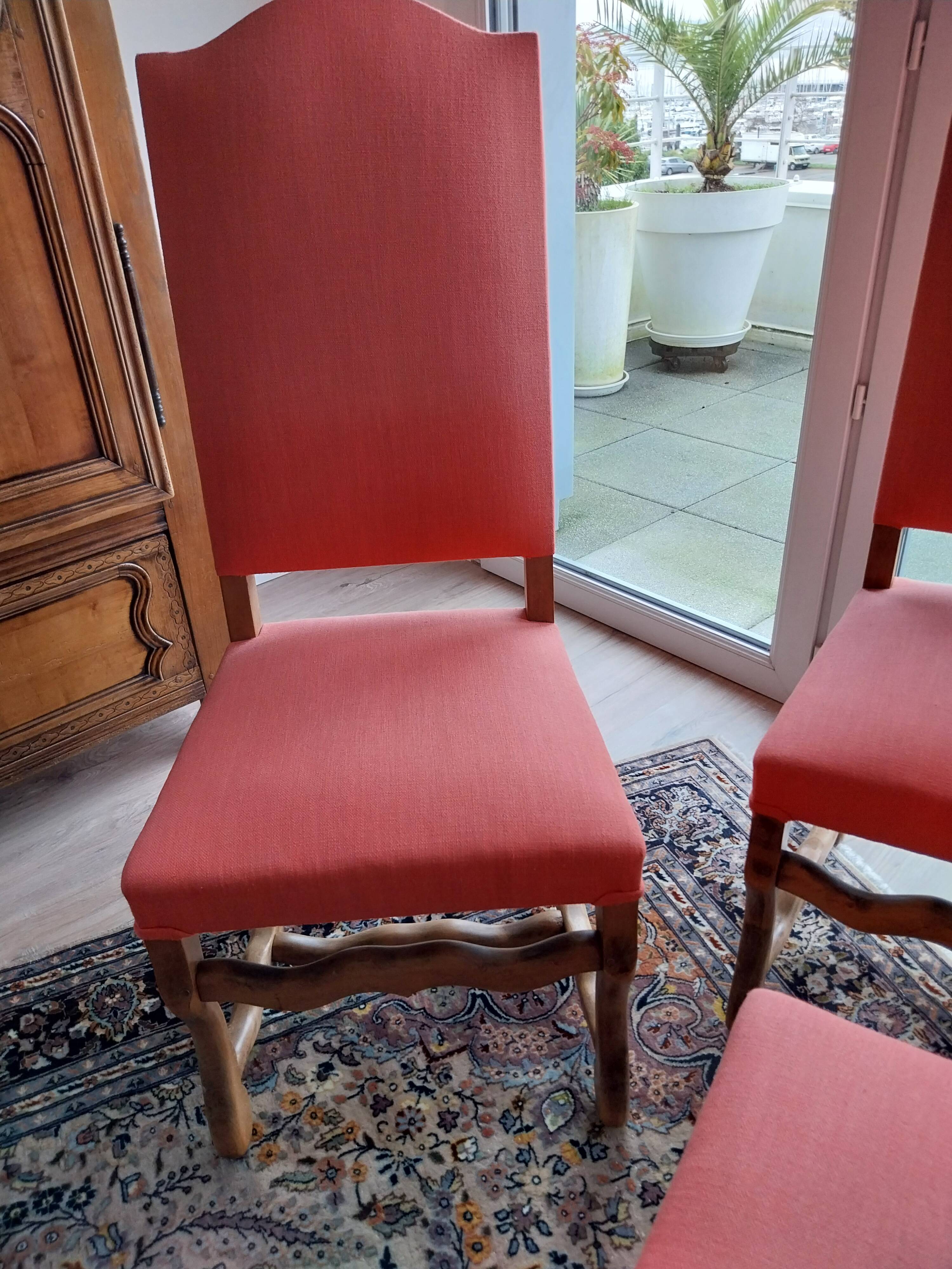 4 chairs and 2 poufs in Louis XIII style