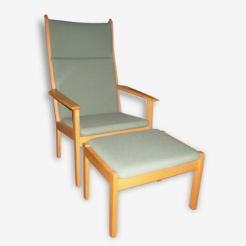 Wegner Chair with footrest