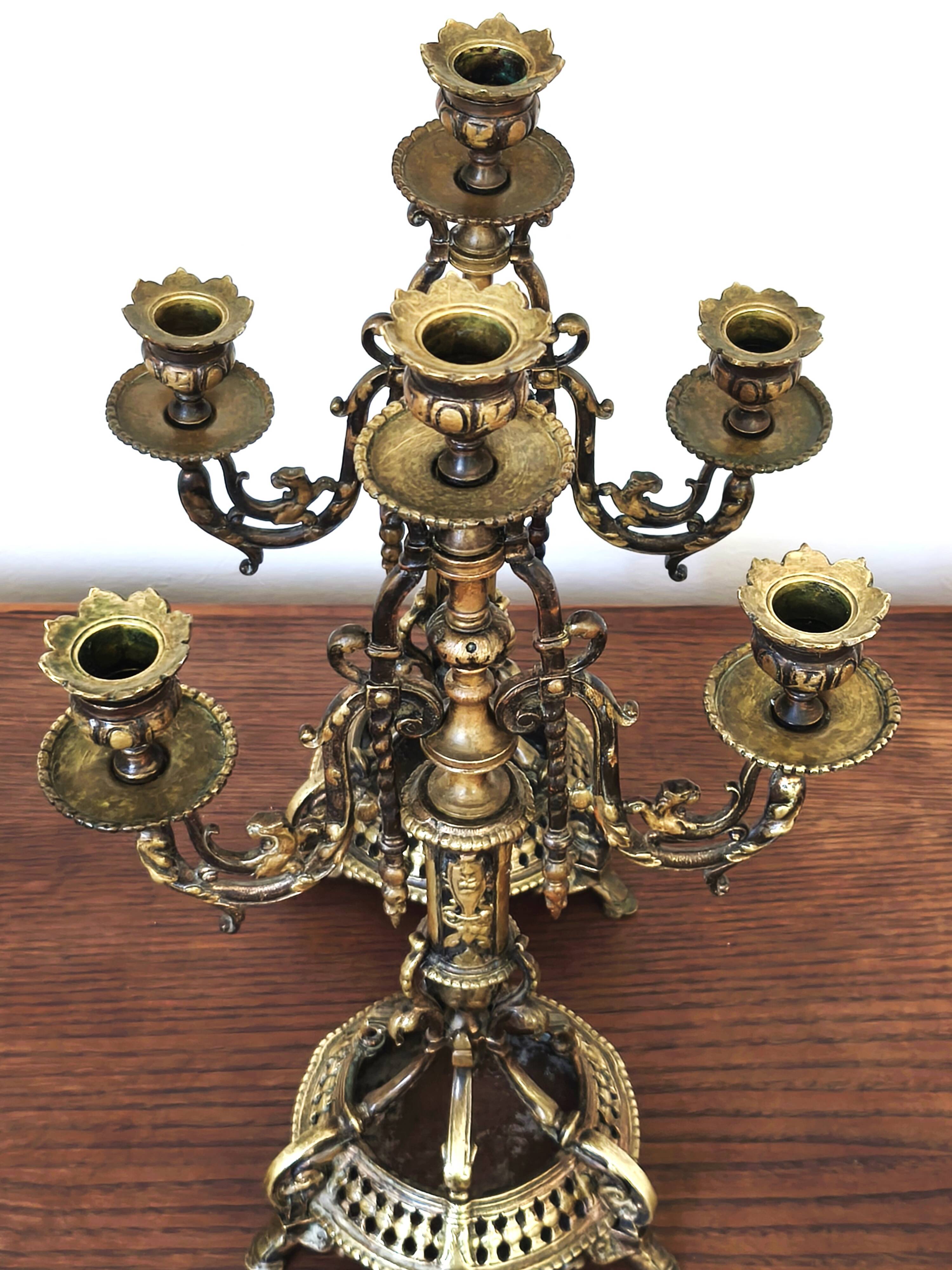 Paire de candélabres en bronze – style Napoléon III, fin XIXe – début XXe