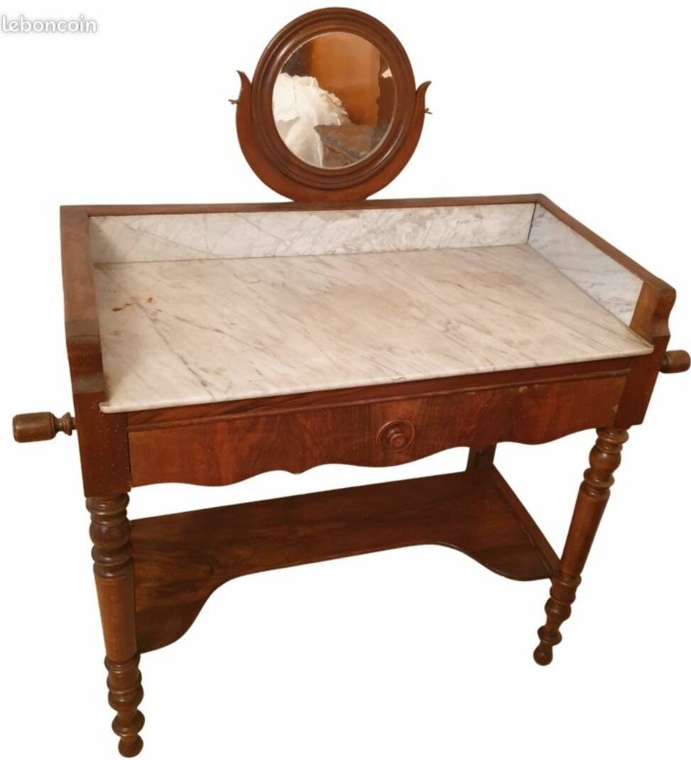 Coiffeuse dessus marbre blanc