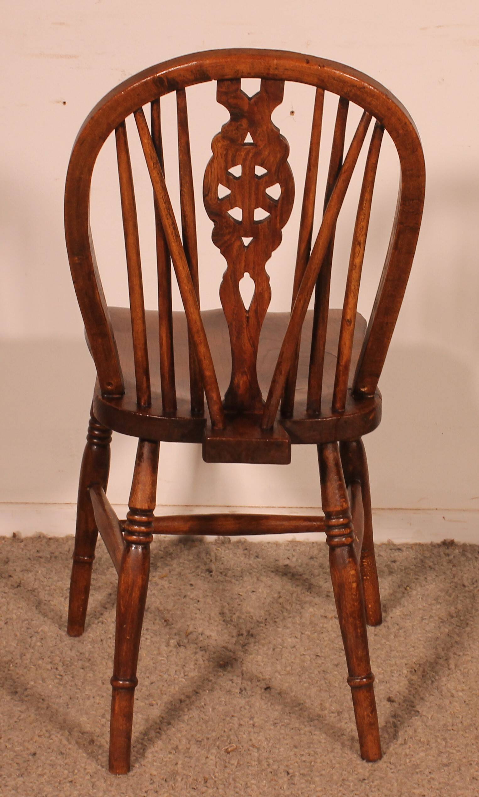 Set of 6 19th Century Windsor Wheelback Chairs