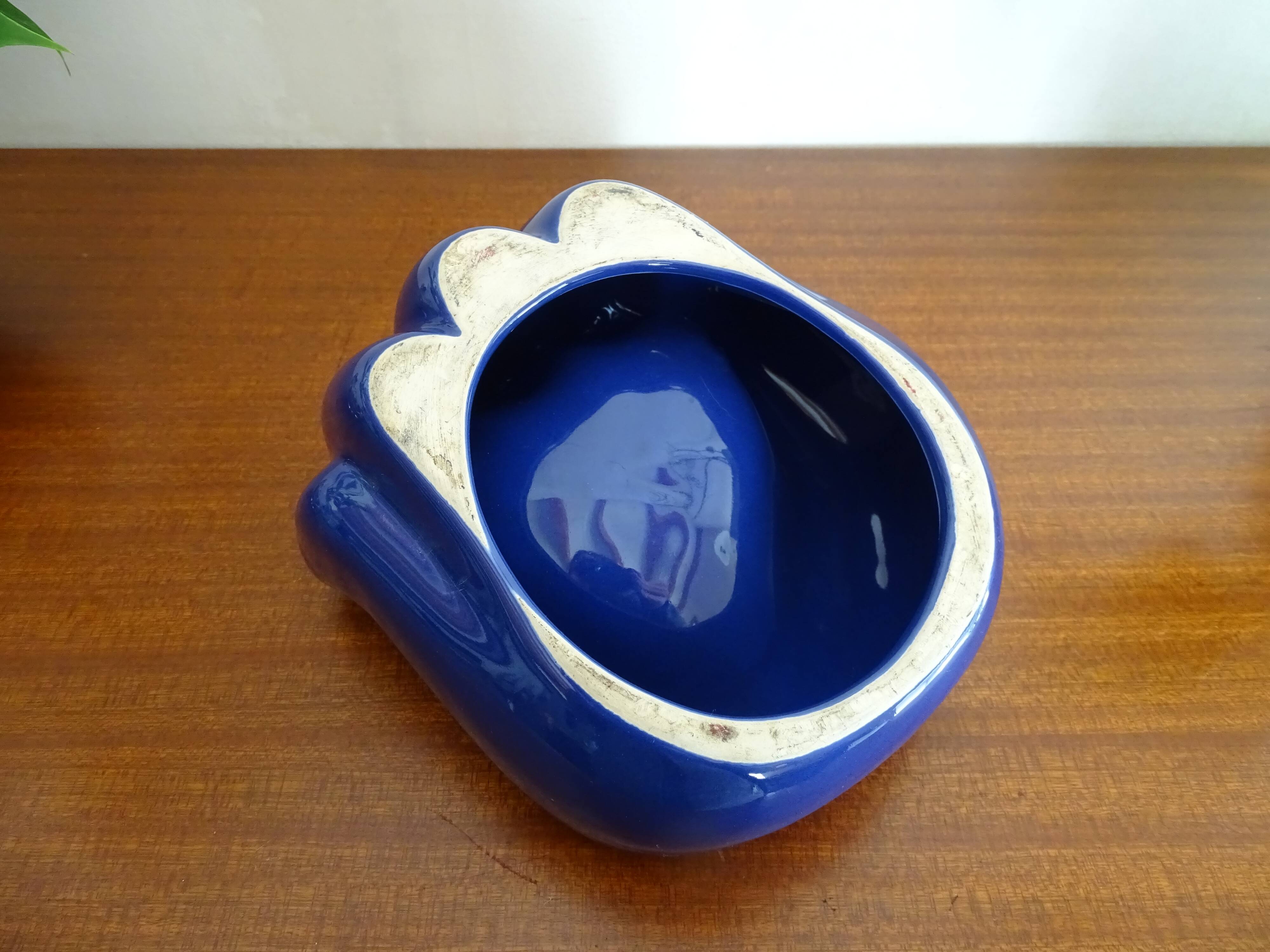 Empty hand pocket giant ceramic blue vintage