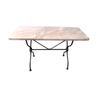 Bistro table