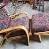 Resting rattan chair - rests feet
