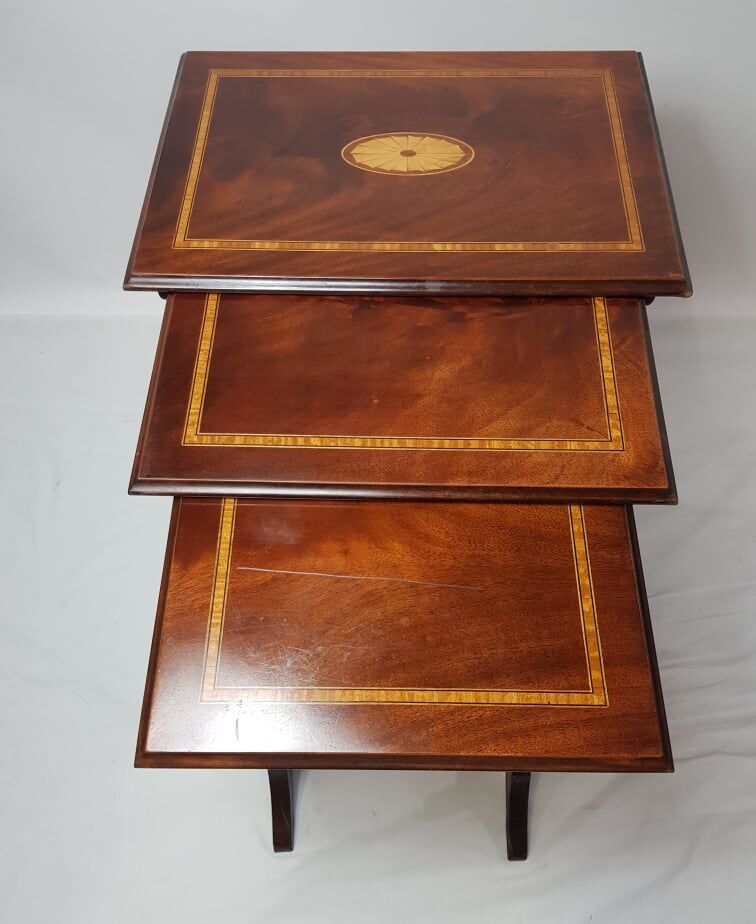 Inlaid trundle table 19th