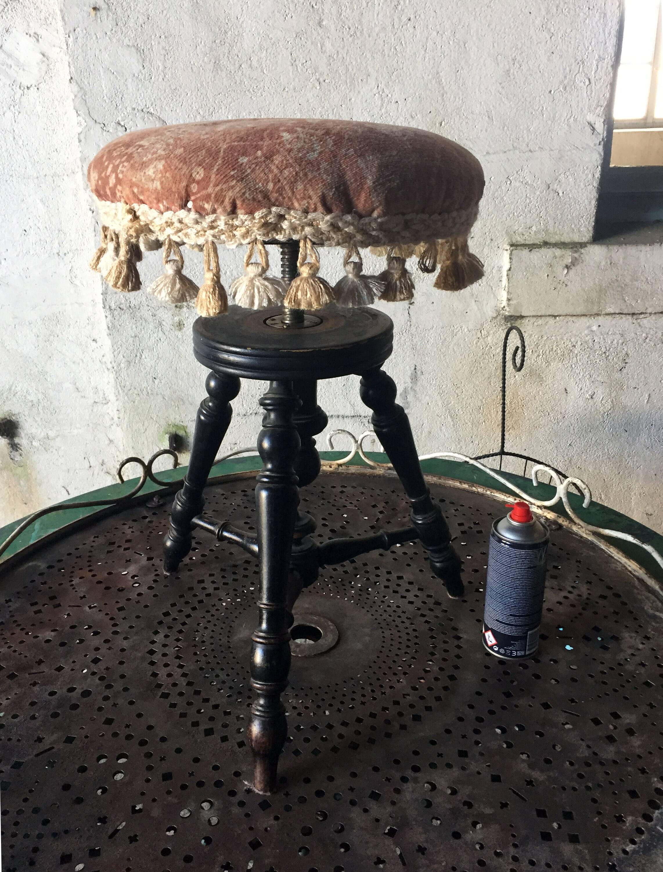 Piano stool in black lacquer tripod Napoleon III