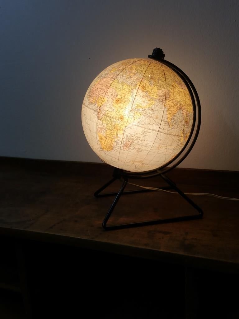 Light globe