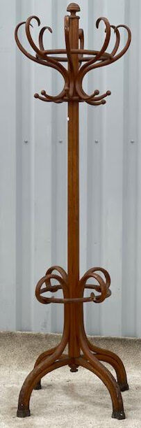 Wooden parrot curved by Thonet