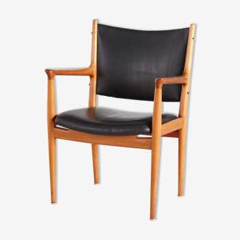 Hans J. Wegner jh 513 teak armchair