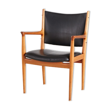 Hans J. Wegner jh 513 teak armchair