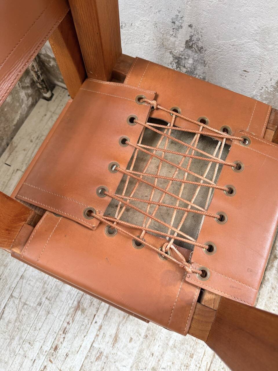 Paire de chaises Pierre Chapo S11