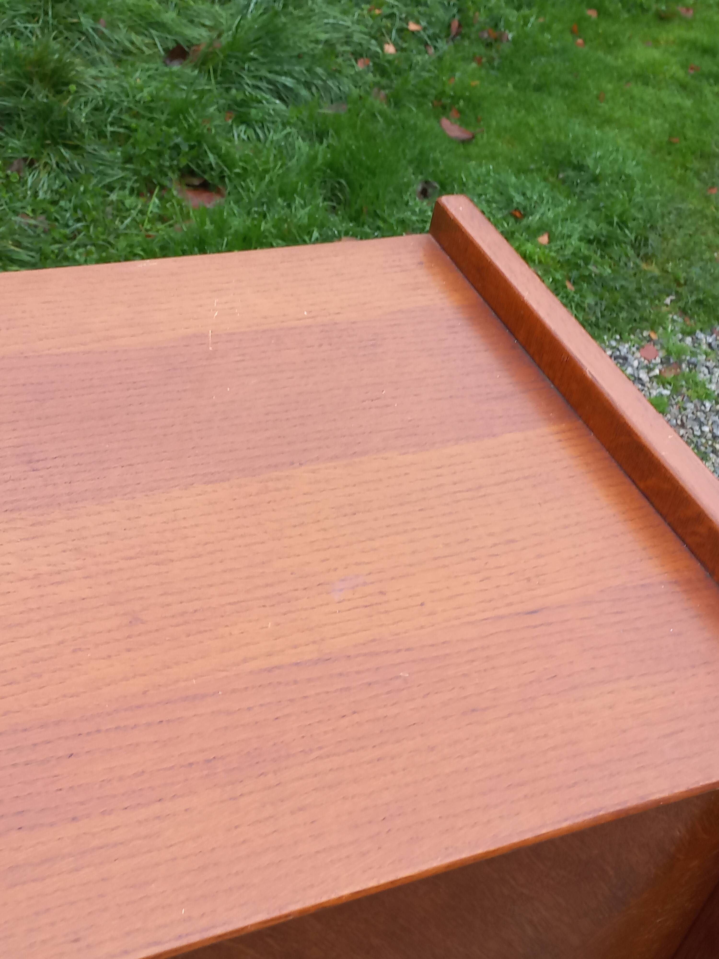 Enfilade vintage en chêne doré portes coulissantes pieds compas 1950