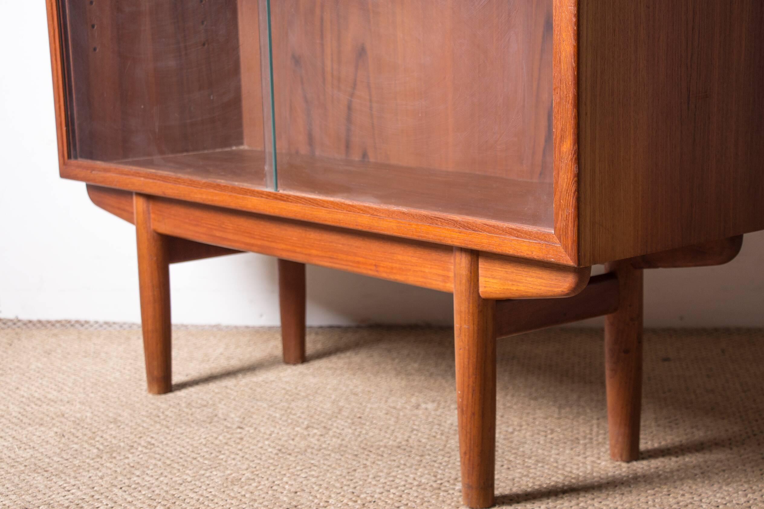 Danish Teak Bookcase, Showcase by Borge Mogensen for Soborg Mobelfabrik 1960.