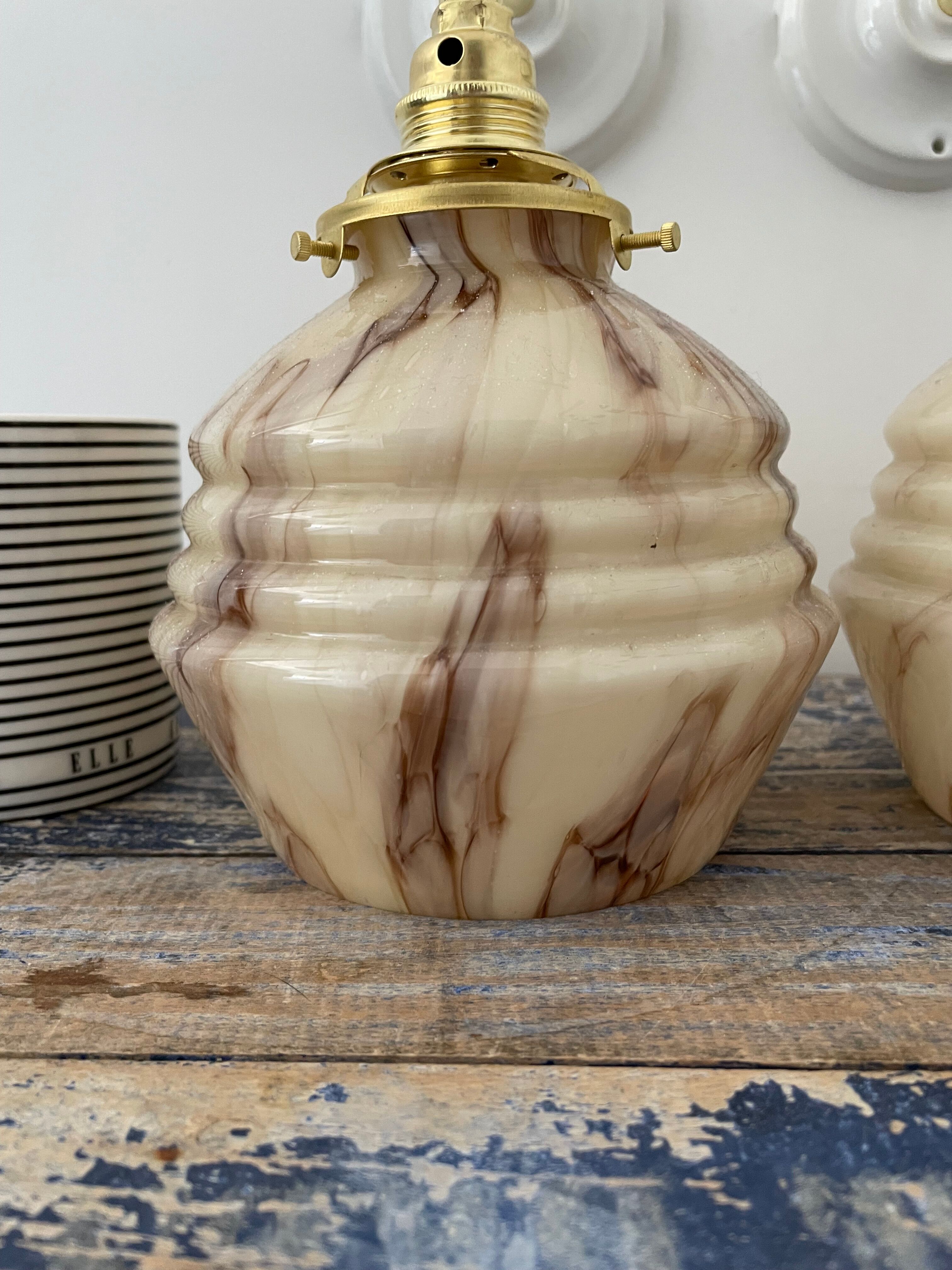 Pair of Art Deco wall lamps in marbled opaline