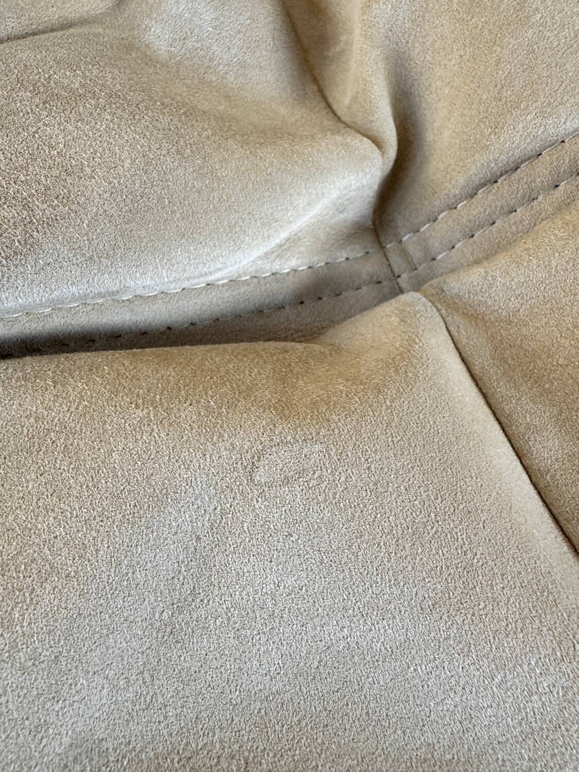 Togo beige par Ligne Roset