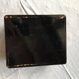 Lacquered wooden box