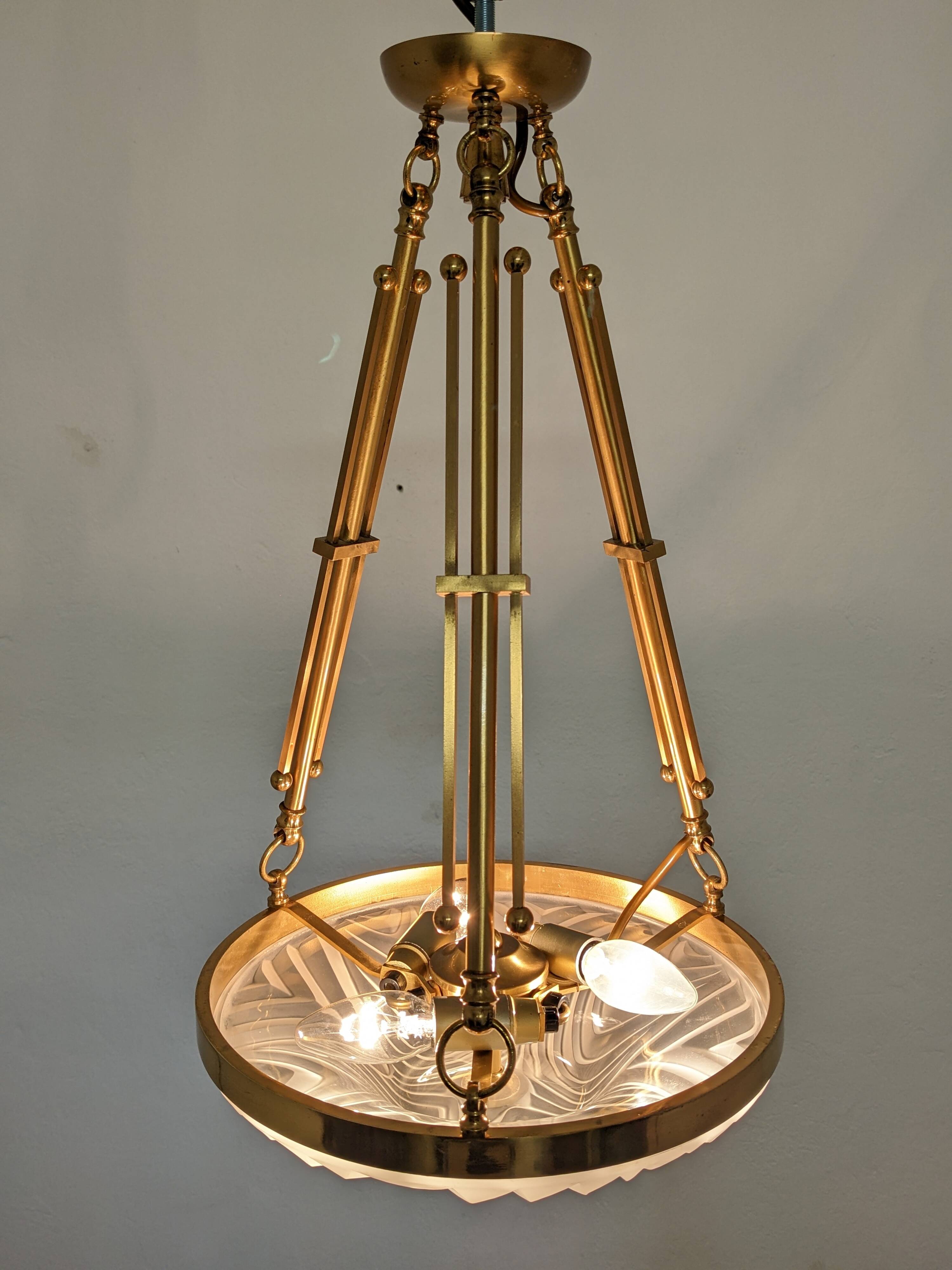 Lustre vasque de style Art déco en verre et laiton