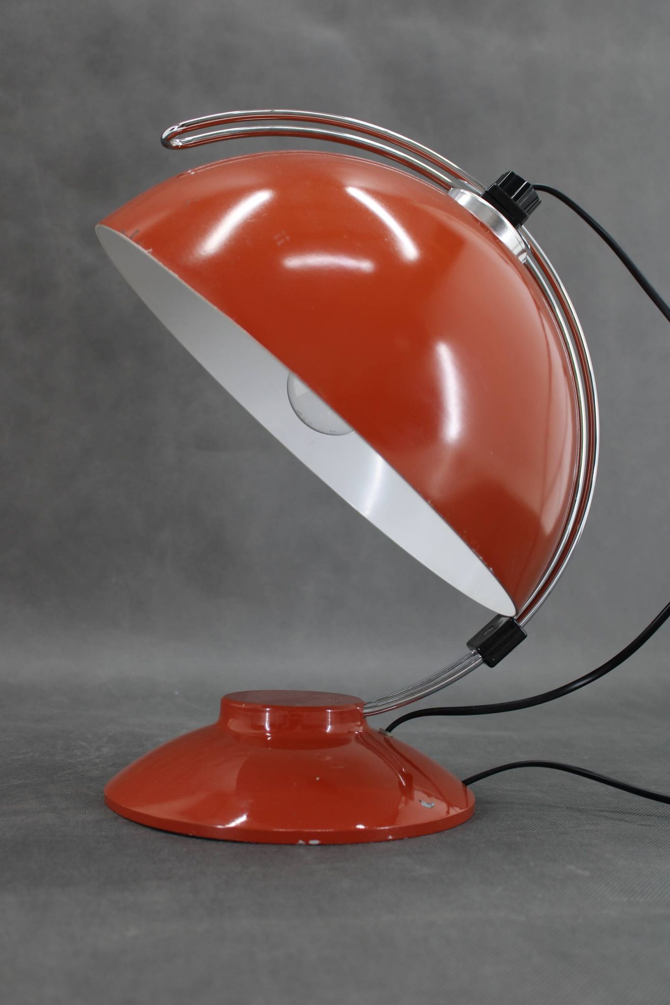 Lampe de table rouge des années 1970, Tchécoslovaquie