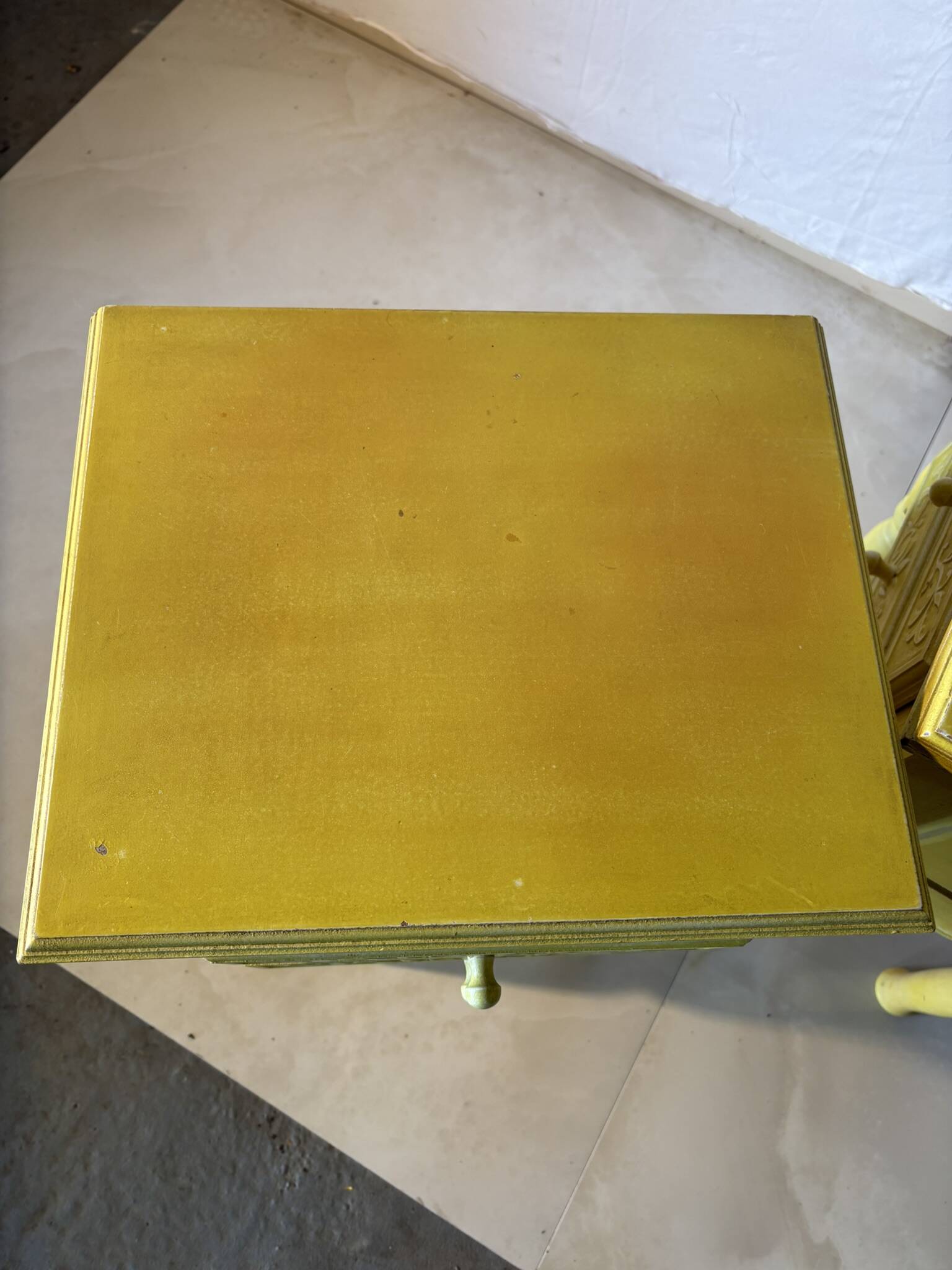 Pair of vintage carved wooden bedside tables – Sunny yellow finish