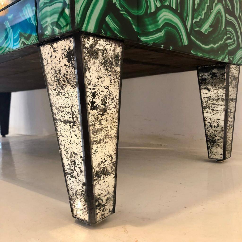 Commode italienne en verre vert-malachite de style mid-century modern