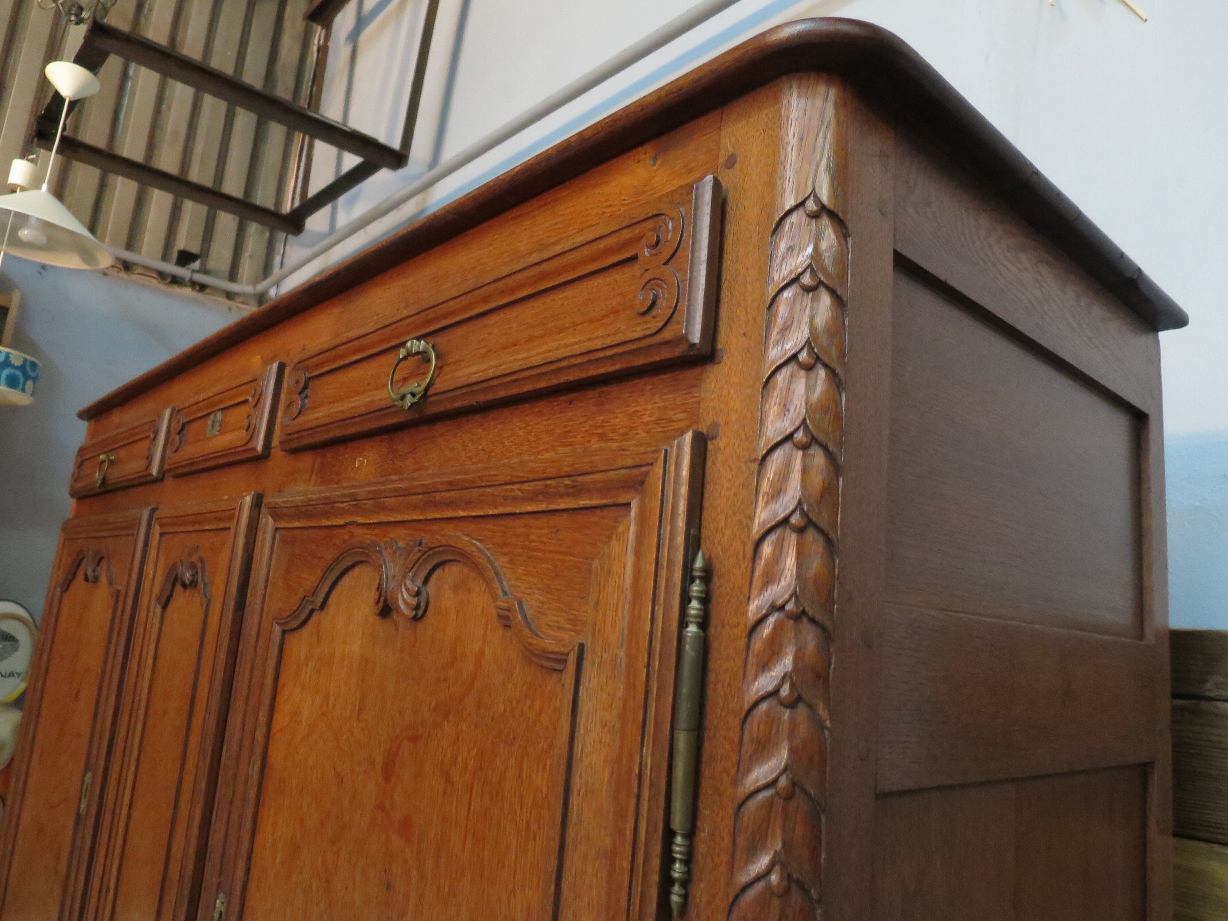 High sideboard in solid oak