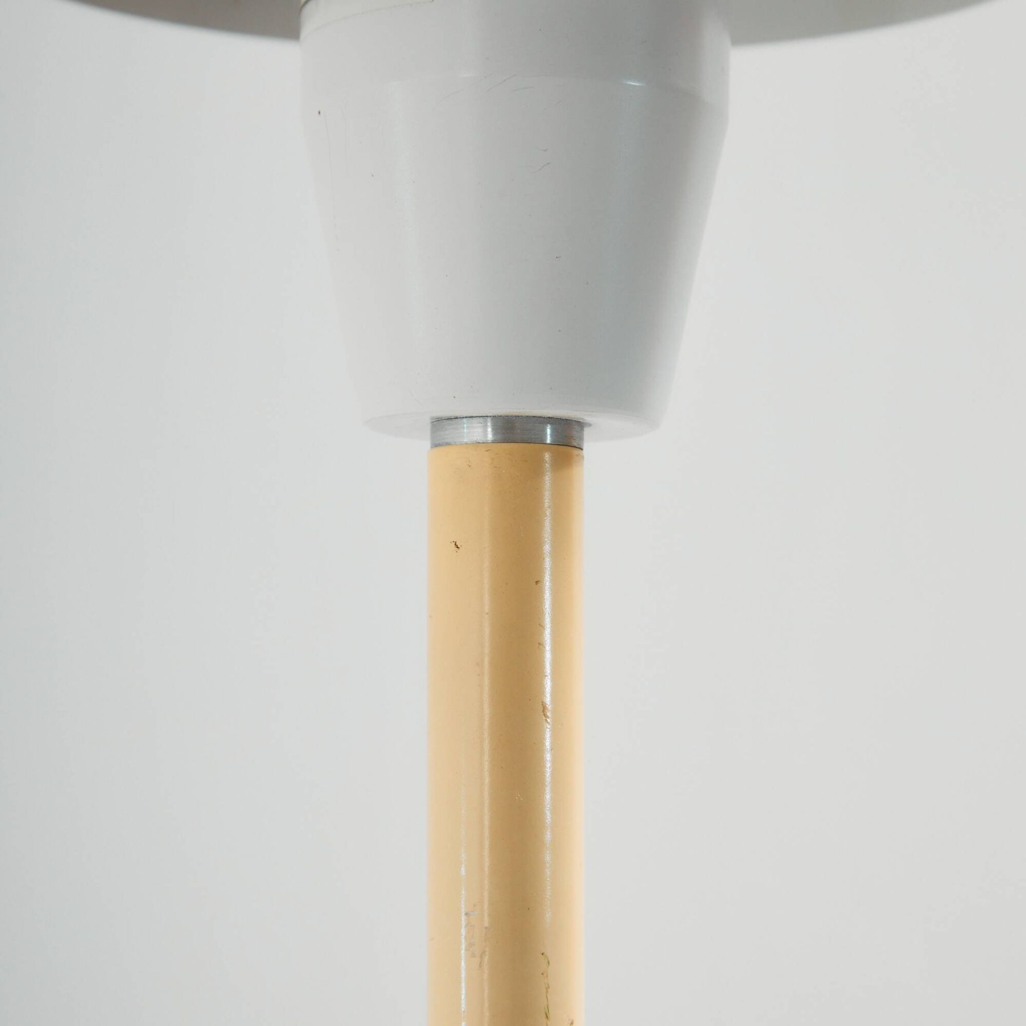 MK9971 1044-G aluminium floor lamp by Frandsen