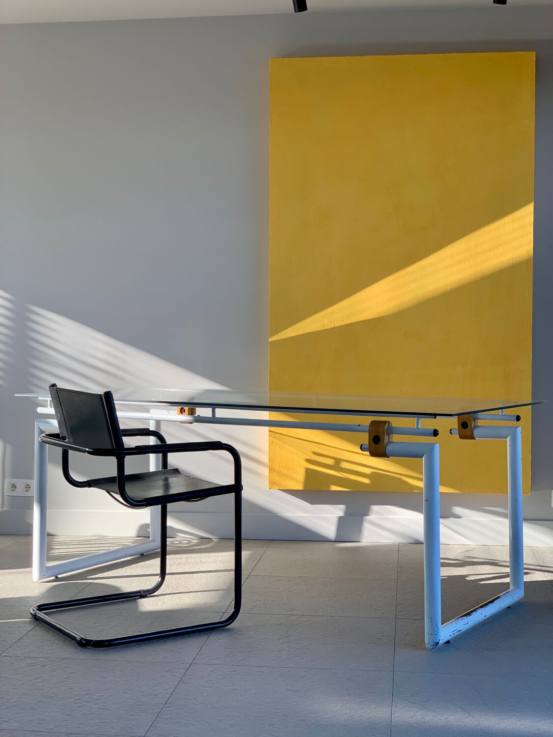 Bureau structure tubulaire et verre, 70s
