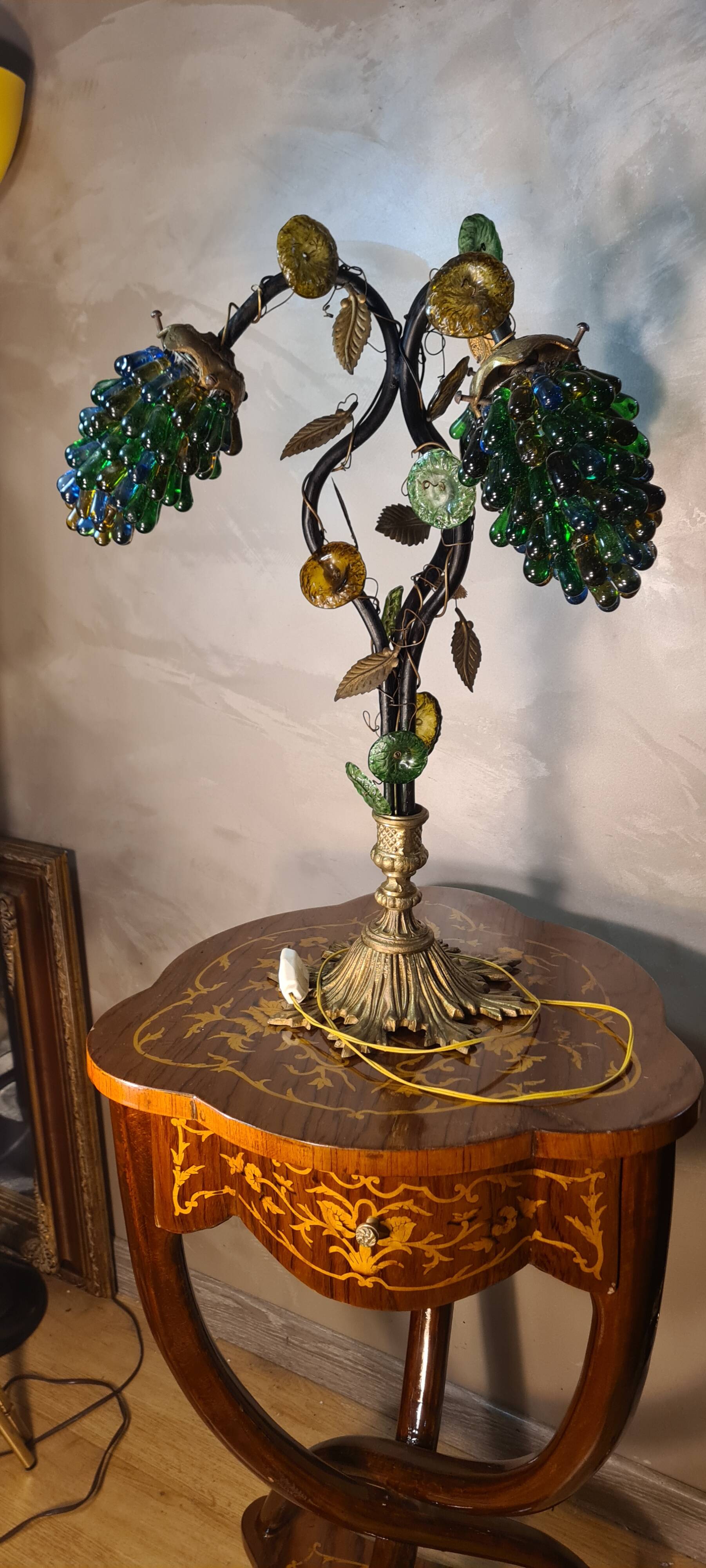 Original murano lamp in gilded bronze and metal with three lights, murano glass tulips 58x42