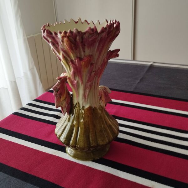 Jardinière et ses 2 vases en barbotine Delphin Massier de Vallauris