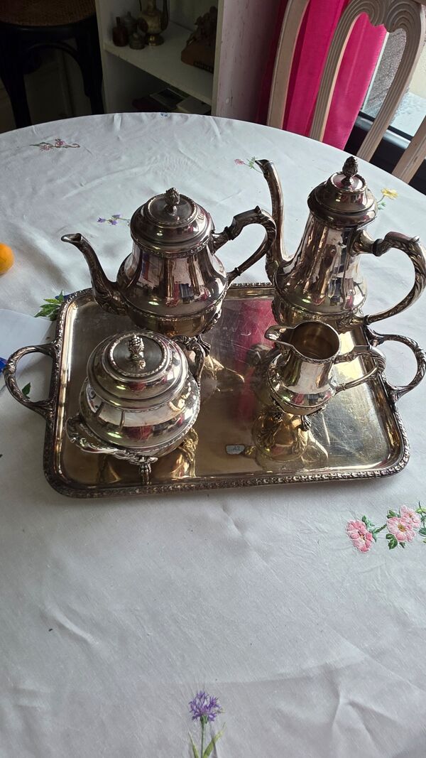 Ensemble métal argenté Christophe avec son plateau théière cafetière s